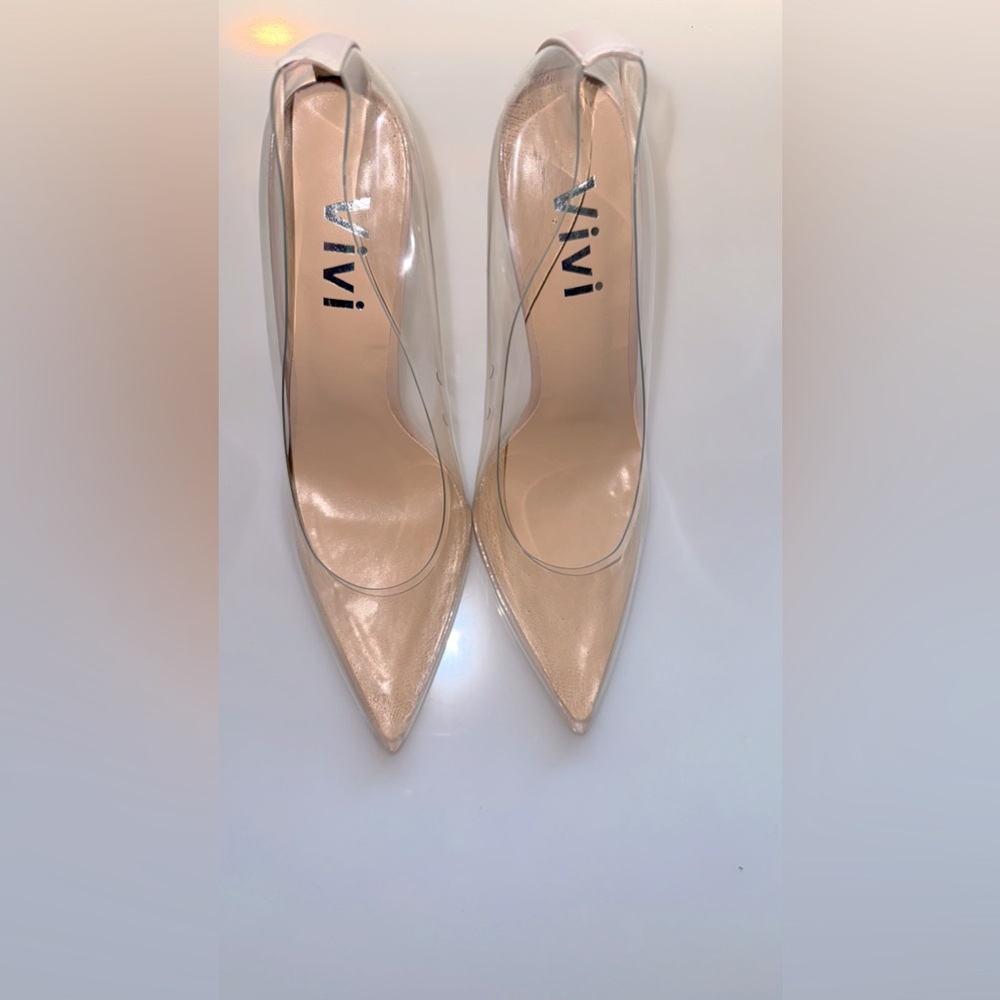 NWOT-Lucite nude pump size 10 fits like a 9.